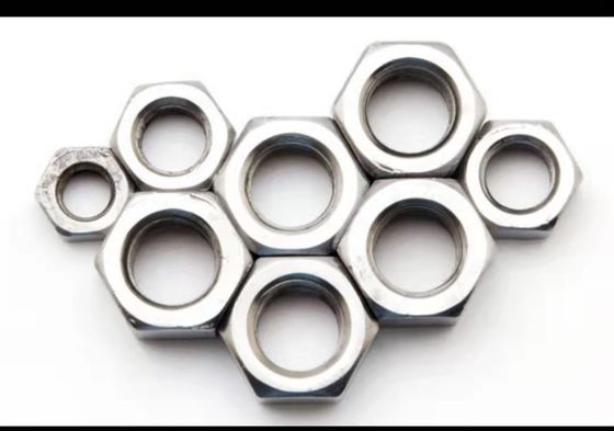 Brus gieten van hexageweldmoeren van roestvrij staal voor toepassingen voor zware uitlaatbuizen
