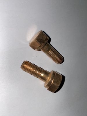 190 reeks 12V. 03.53B Motoronderdelen Cylinderkop Afvoerboordschroef Standaardcomponent
