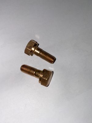 190 reeks 12V. 03.53B Motoronderdelen Cylinderkop Afvoerboordschroef Standaardcomponent