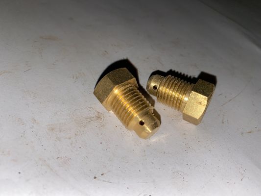12VB. 22.04 Gegote afvoerkleppen voor het onderhoud van waterpompmotoren